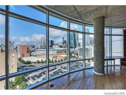 505 E 6th Street 1401
