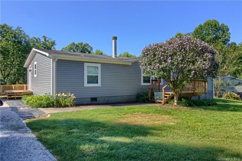 63 Double D Drive sold home in Double D Estates, Flat Rock, NC