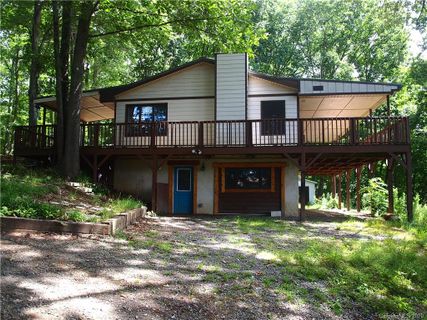 309 Highland Terrace sold home in Highland Terrace, Clyde, NC