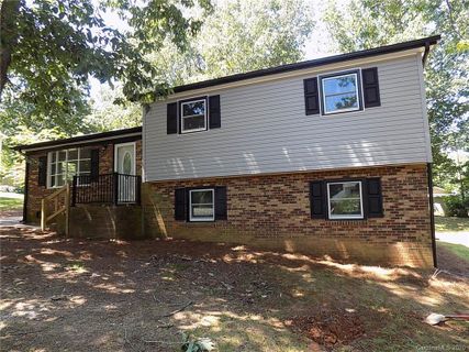 151 Redwood Lane