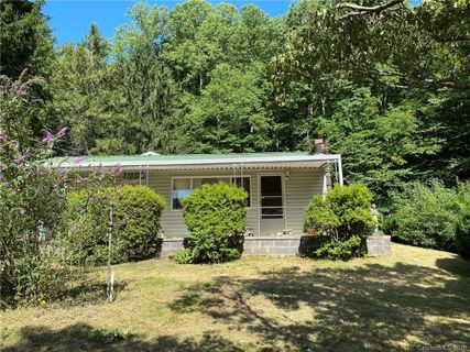 129 Scenic View Drive sold home in Scenic View, Green Mountain, NC