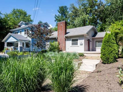 88 Buchanan Avenue sold home in Oakhurst, Asheville, NC