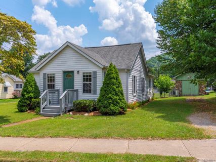 525 Allens Creek Road sold home in Brightsville, Waynesville, NC