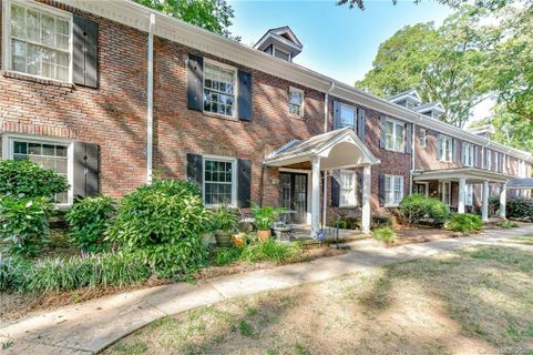 522 Hawthorne Lane 15 sold home in Hawthorne Condominiums, Charlotte, NC