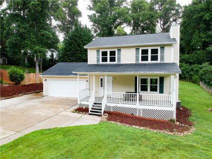12 Sweetbriar Court sold home in Sweetbriar Grove, Asheville, NC