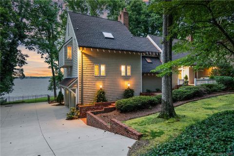 16240 North Point Road sold home in Lookout Point, Huntersville, NC