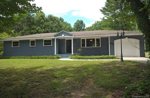 380 Lariat Circle
