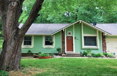 109 Wicklow Drive sold home in Mtn Carmel Acres, Asheville, NC