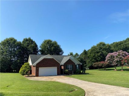 5907 Charlton Oaks Drive sold home in Charlton Oaks, Waxhaw, NC