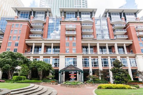 435 S Tryon Street 605