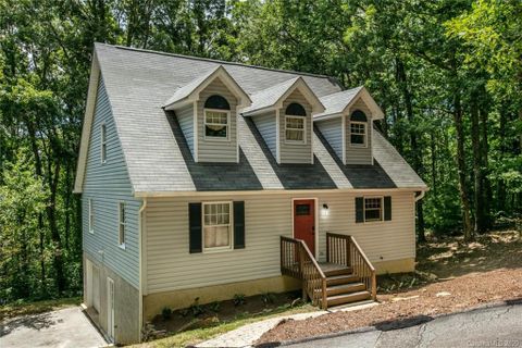 406 Lamp Post Drive sold home in Lamplighter Estates, Zirconia, NC