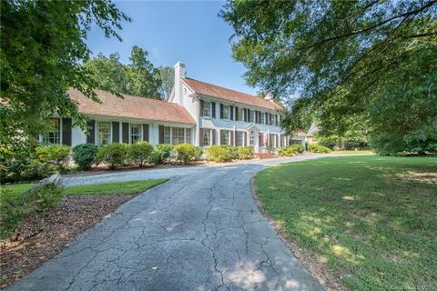 231 Confederate Avenue