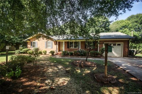 1612 Caromar Place