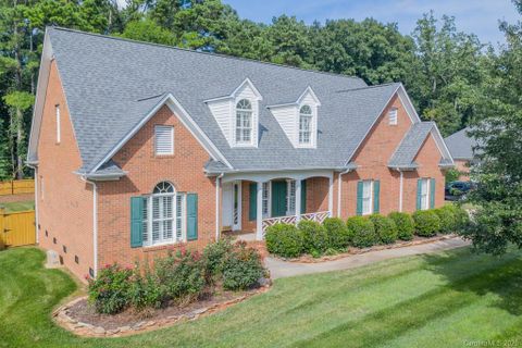 5251 Fieldstone Drive sold home in Fieldstone, Concord, NC