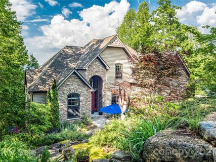 106 Tall Oak Lane