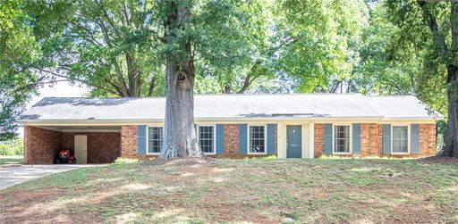 1914 Crandon Drive