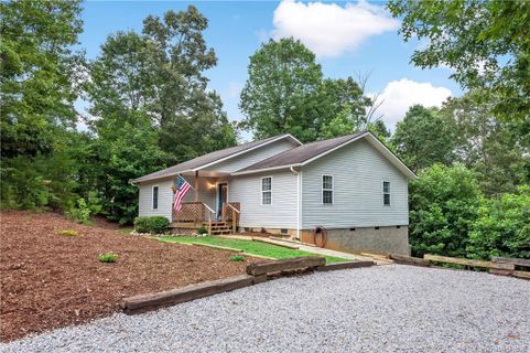 154 Smoky Mountain Drive sold home in Glenwood, Marion, NC