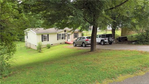 207 Rolling Oaks Drive sold home in Rolling Oaks, Hendersonville, NC
