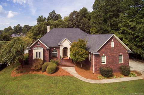 5601 Amanda Lane