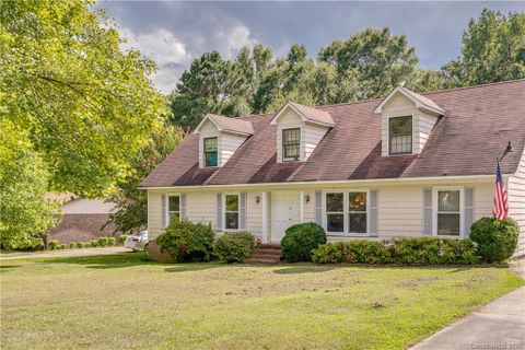 112 Pelham Lane