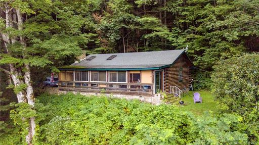 326 Long Branch Road sold home in Smoky Mountain Acres, Maggie Valley, NC