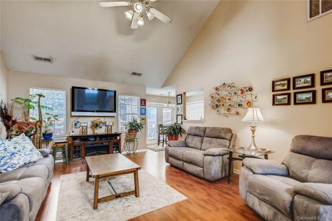 2636 Thistle Brook Drive