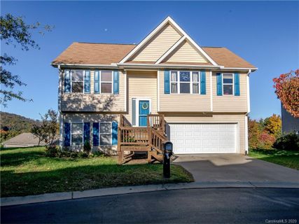 81 Rotunda Circle sold home in Scenic Bluff, Asheville, NC
