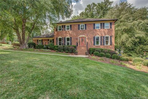 1324 Fallingbrook Court 21