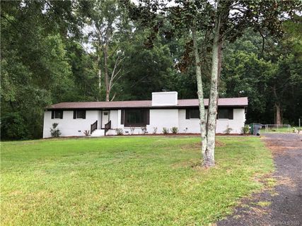 1021 Lundy Lane