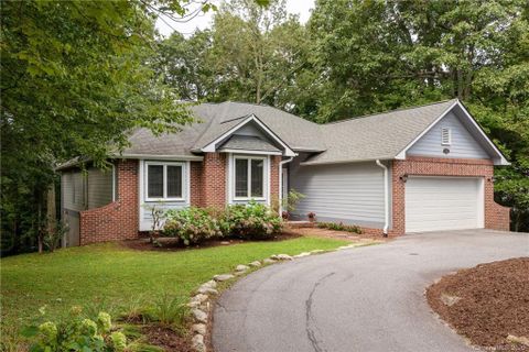 4000 Laurel Park Highway sold home in Wildwood Heights, Laurel Park, NC