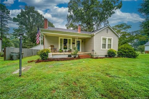 810 Maplewood Street
