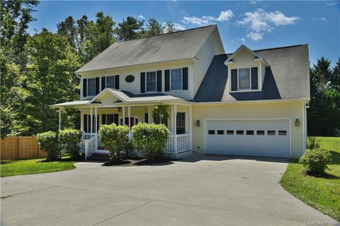 8 Stags Run sold home in Challedon, Candler, NC