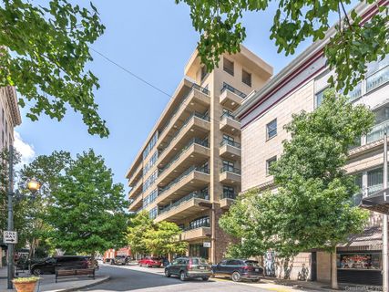 21 Battery Park Avenue 706 sold home in Battery Park Condominiums, Asheville, NC