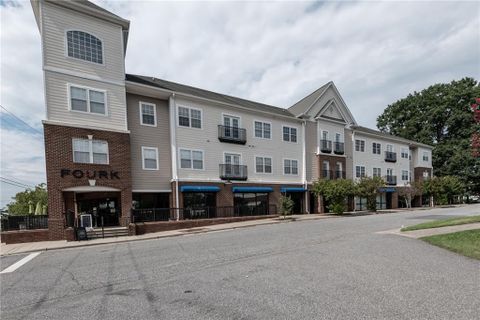 1410 4th Street Drive 307 sold home in viewmont plaza, Hickory, NC