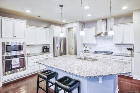 879 Pecan Tree Lane
