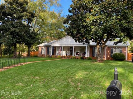 732 Ferndale Drive