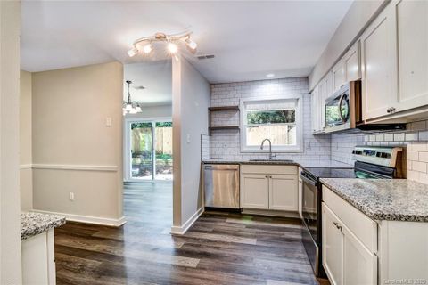 1610 Hollow Drive