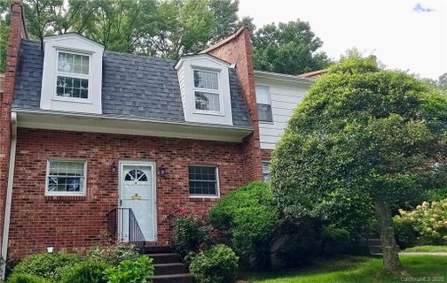 1409 Kensington Road B6 sold home in Kensington Court, Hendersonville, NC