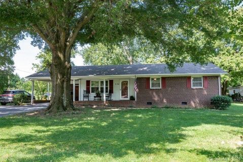 3407 Anderson Mountain Road sold home in Country Acres, Maiden, NC
