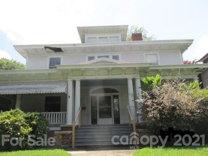 213 W Thomas Street