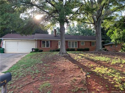 6211 Lake Forest Road