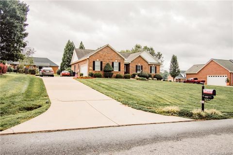 2950 Weatherfield Drive sold home in The Fields at Weatherwood, Lincolnton, NC