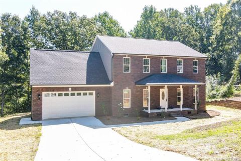 84 Mcarthur Avenue