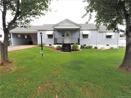 3404 1st Avenue Circle sold home in Westwood, Hickory, NC
