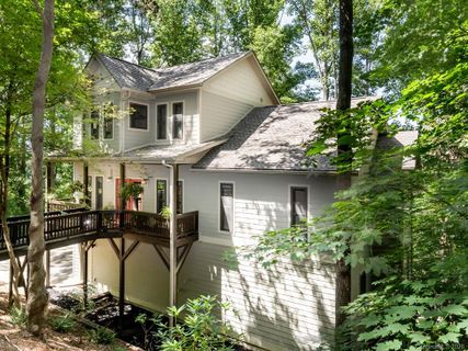 26 Valle Vista Drive sold home in Lookout Valley, Asheville, NC
