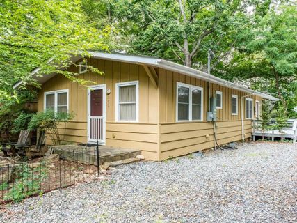 157 Ridgeview Circle sold home in Lake View Estates, Lake Lure, NC