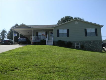 2307 Old Meadow Drive sold home in Olde Farm, Hudson, NC