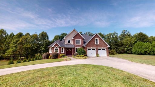 1437 Sweetbriar Lane sold home in Bakersview Meadows, Hickory, NC