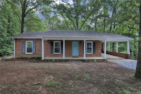 196 Bostian Lake Road sold home in Bostian Height, Statesville, NC
