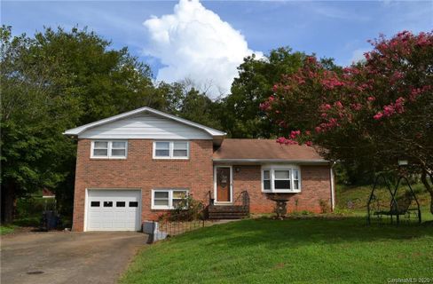 105 Starmount Circle sold home in Starmount, Morganton, NC